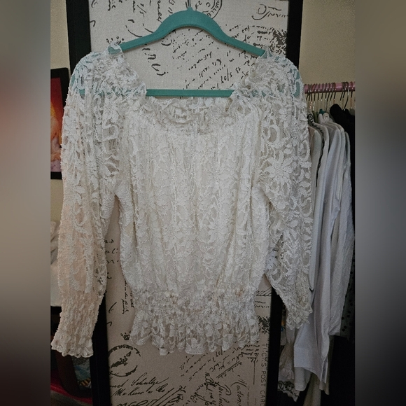 VENUS Ivory Lace Top - Picture 1 of 4